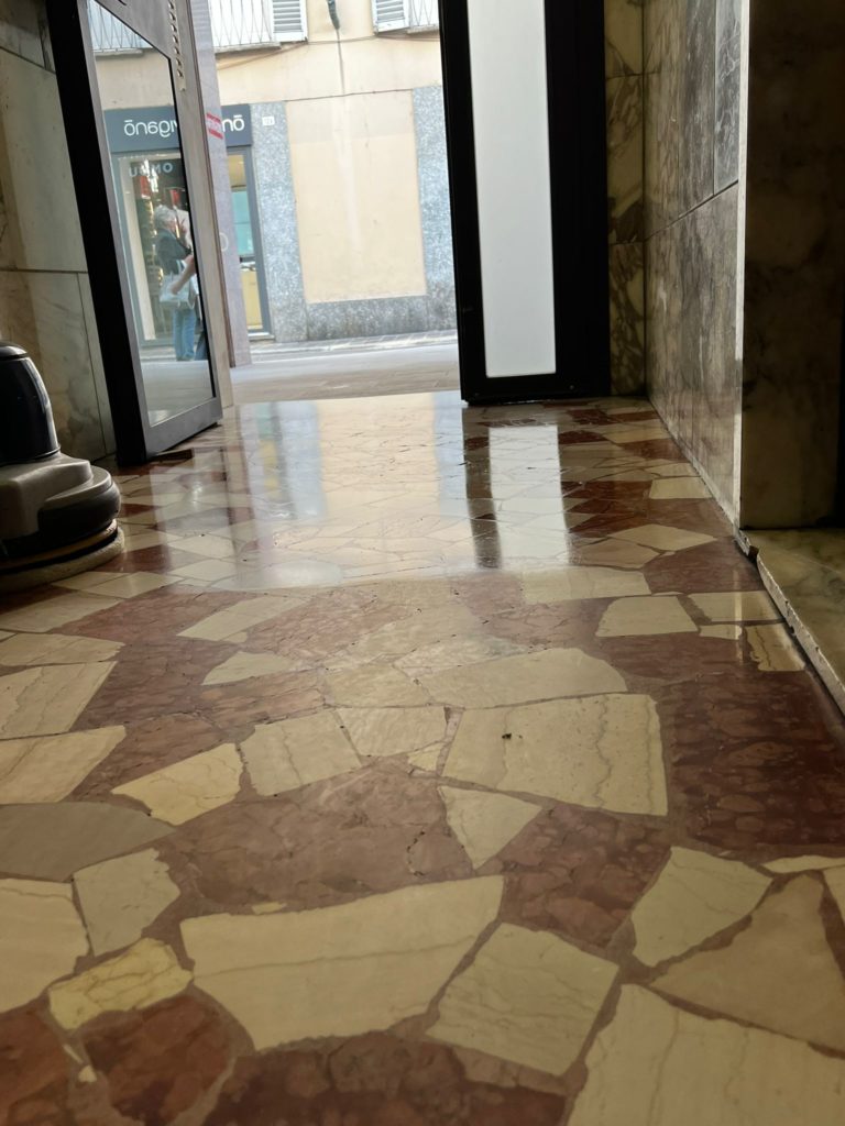 cristallizzazione pavimento in marmo